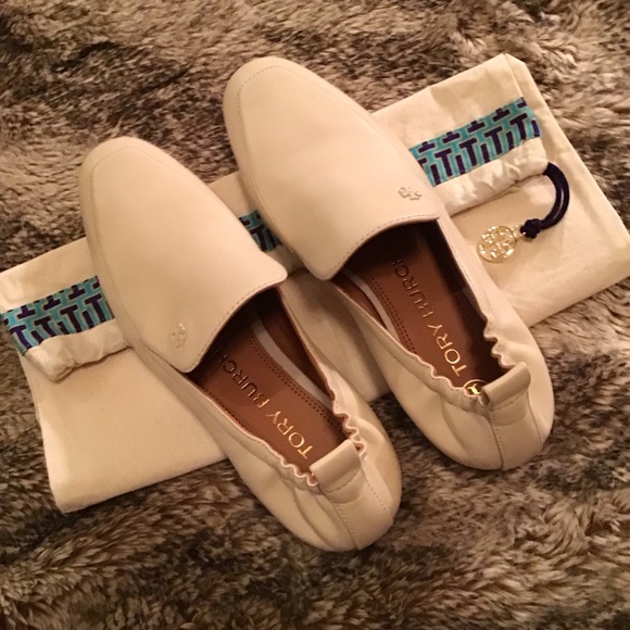 TORY BURCH “KIRA” CREAM COLOR LOAFER NEW in BOX & TB SHOE BAG - Picture 9 of 16